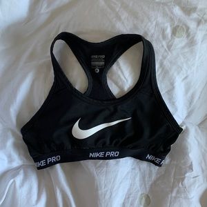 Nike Pro Girl’s Sports Bra